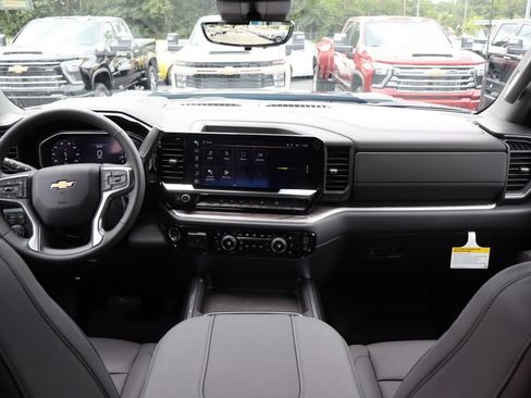 New 2026 Chevrolet Silverado 3500 LTZ w/ LTZ Convenience Package AWD/4WD image 18