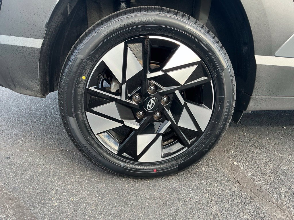 Certified 2025 Hyundai Kona SEL AWD/4WD image 6