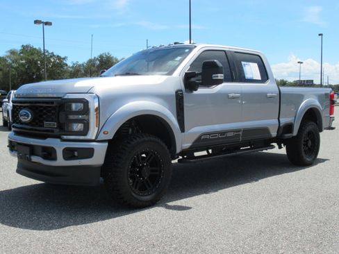 Used 2024 Ford F250 Lariat w/ Lariat Ultimate Package AWD/4WD image 3