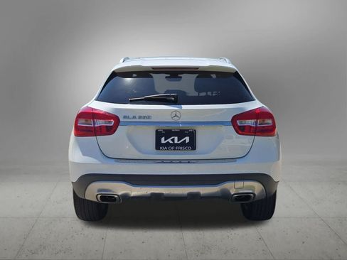 Used 2018 Mercedes-Benz GLA 250 image 11