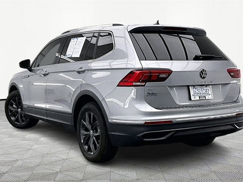 Used 2024 Volkswagen Tiguan SE image 13