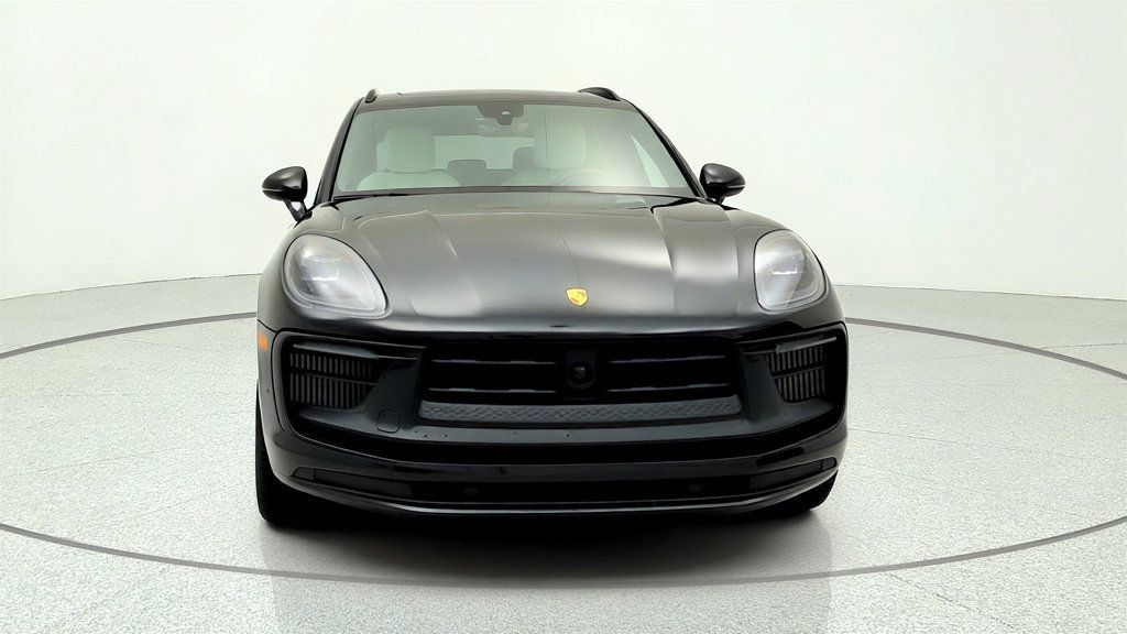 Used 2024 Porsche Macan GTS w/ Premium Plus Package AWD/4WD image 2