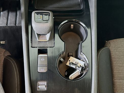 Used 2023 Nissan Rogue SV image 24