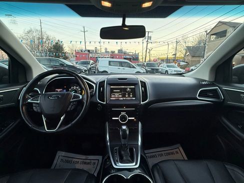 Used 2015 Ford Edge Titanium image 39