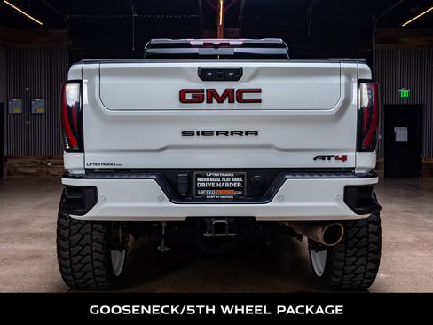 Used 2024 GMC Sierra 2500 AT4 w/ AT4 Preferred Package image 7