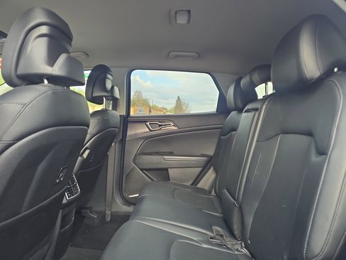 Used 2023 Kia Sportage EX image 25