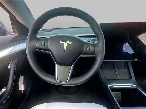 Used 2023 Tesla Model 3 Standard Range RWD image 5