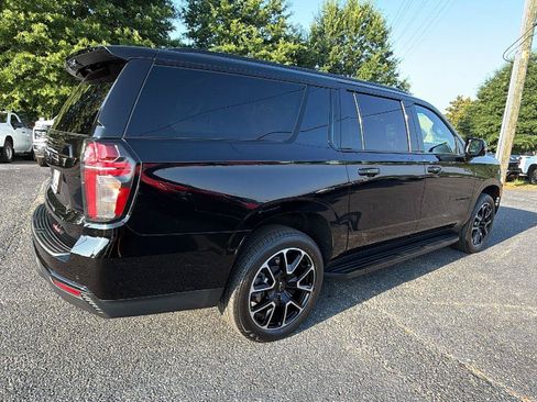 Used 2024 Chevrolet Suburban RST w/ Luxury Package AWD/4WD image 9