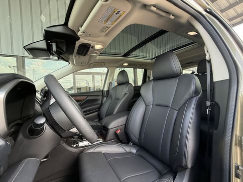 Used 2025 Subaru Ascent Touring AWD/4WD image 16