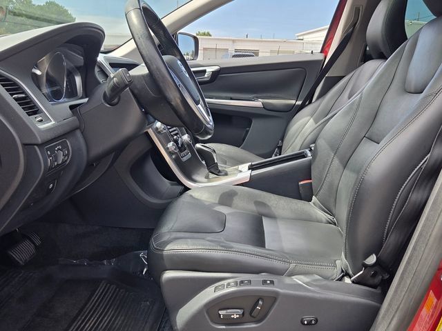 Used 2016 Volvo XC60 T5 Premier w/ Proximity Package FWD image 5