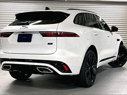 New 2026 Jaguar F-PACE R-Dynamic S image 4