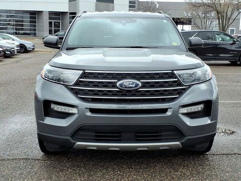 Used 2023 Ford Explorer XLT w/ Equipment Group 202A image 8