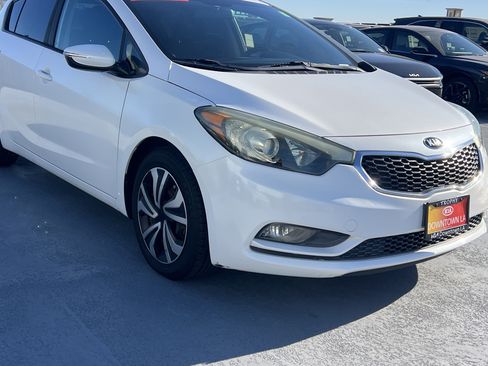 Used 2016 Kia Forte LX image 10