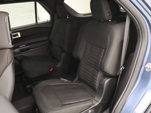 Used 2020 Ford Explorer XLT image 12