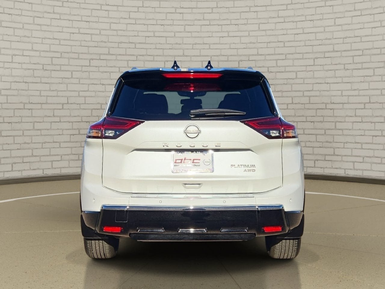 Certified 2025 Nissan Rogue Platinum w/ Tech Package AWD/4WD image 6