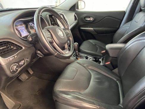 Used 2019 Jeep Cherokee Limited AWD/4WD image 20
