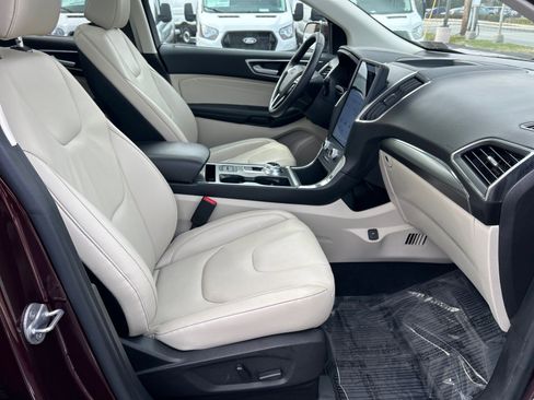 Certified 2022 Ford Edge Titanium AWD/4WD image 19