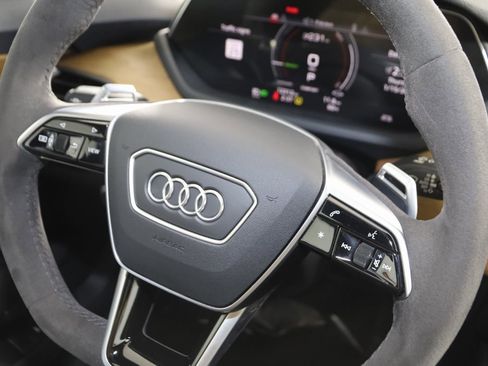 Used 2023 Audi e-tron GT Premium Plus image 45