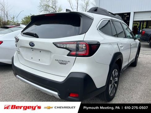 Used 2023 Subaru Outback Limited image 2
