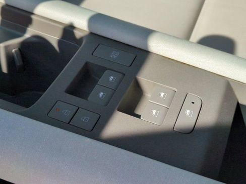 Used 2023 Hyundai Ioniq 6 SEL image 15