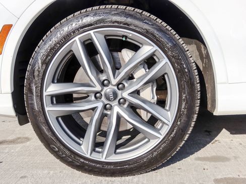 Used 2018 Audi Q7 3.0T Prestige w/ Prestige Package image 39