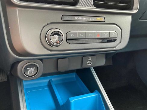 New 2025 Ford Maverick XLT image 16