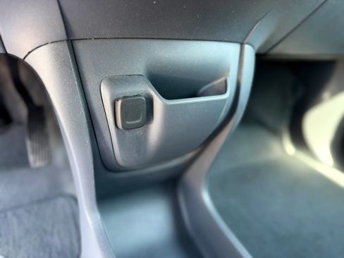 Used 2020 Chevrolet Bolt LT FWD image 35