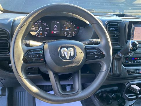 Used 2023 RAM ProMaster 2500 image 12