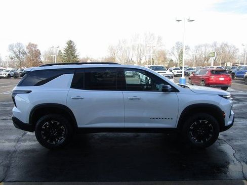 Certified 2024 Chevrolet Traverse Z71 w/ Enhanced Driving Package image 11