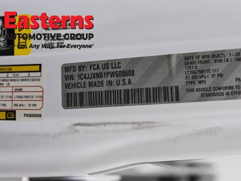 Used 2023 Jeep Wrangler Unlimited w/ Cold Weather Group AWD/4WD image 34