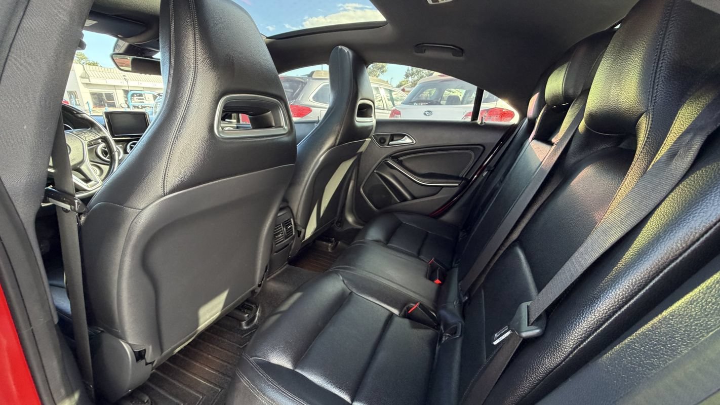 Used 2014 Mercedes-Benz CLA 250 4MATIC image 10