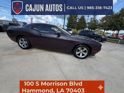 Used 2020 Dodge Challenger SXT RWD image 12