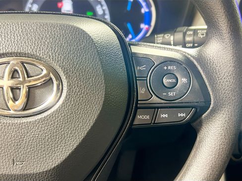 Used 2023 Toyota RAV4 XLE image 19