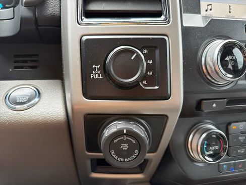 Used 2018 Ford F150 Lariat w/ Equipment Group 501A Mid AWD/4WD image 20