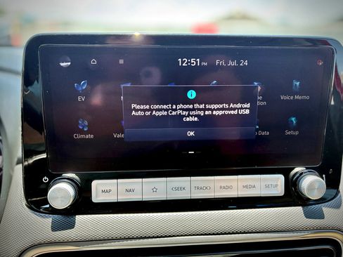 Used 2022 Hyundai Kona Limited FWD image 53