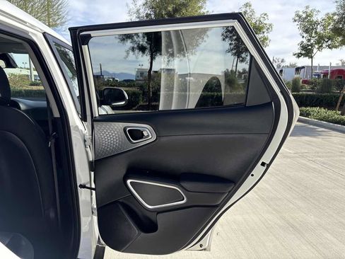 Used 2024 Kia Soul LX w/ Option Group 015 image 13