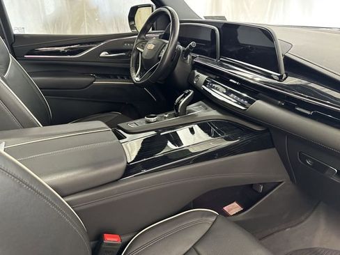 Used 2024 Cadillac Escalade Sport w/ LPO, ONYX Package AWD/4WD image 35