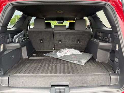 Certified 2025 Toyota 4Runner TRD Off-Road AWD/4WD image 17