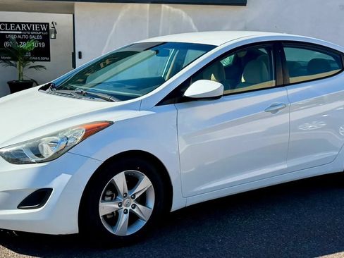 Used 2013 Hyundai Elantra GLS FWD image 11