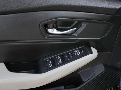 Used 2025 Honda Accord SE image 11