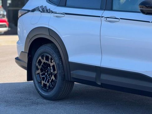 New 2026 Mitsubishi Outlander AWD image 5