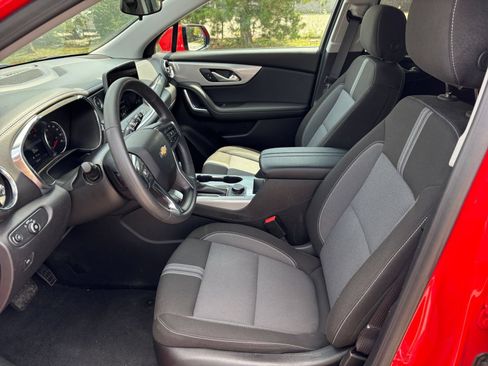 Used 2025 Chevrolet Blazer LT FWD image 29
