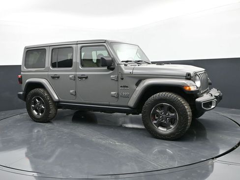 Used 2022 Jeep Wrangler Unlimited Sahara w/ Cold Weather Group image 3
