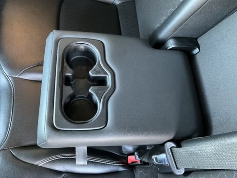 Used 2020 Jeep Compass Latitude w/ Cold Weather Group image 33