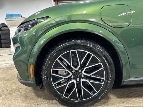 Used 2025 Ford Mustang Mach-E Premium image 19