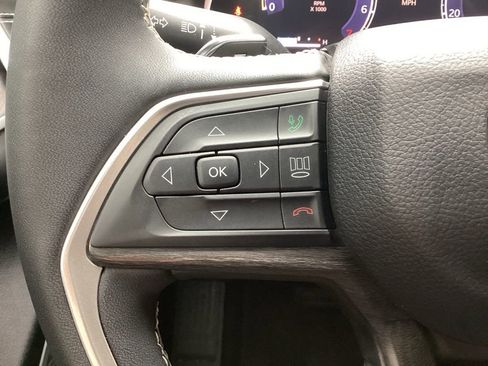 Used 2024 Jeep Grand Cherokee L Limited w/ Luxury Tech Group II AWD/4WD image 50