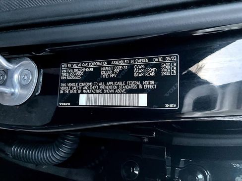 Certified 2024 Volvo XC60 B5 Plus w/ Protection Package Premier image 32