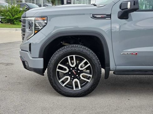 Used 2025 GMC Sierra 1500 AT4 w/ AT4 Premium Package AWD/4WD image 10