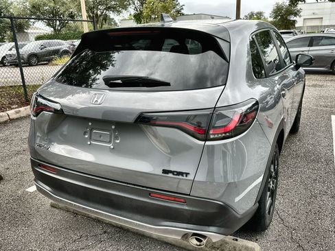 Used 2024 Honda HR-V Sport image 8