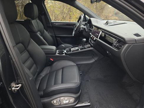 New 2026 Porsche Macan AWD/4WD image 37